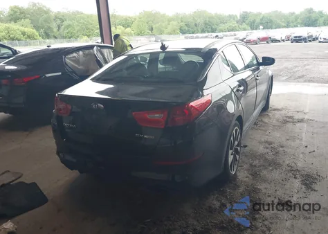 2014 Kia Optima Sx Turbo z USA, uszkodzony, nr VIN 5XXGR4A61EG294366